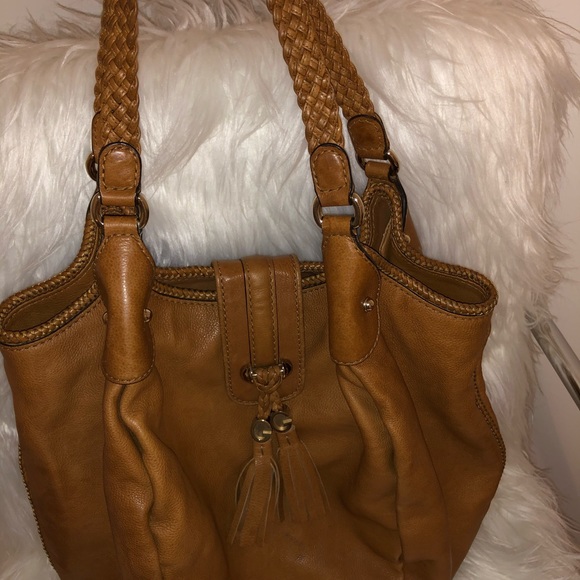 Gucci handbag great Spring and summer bag! - Picture 3 of 8